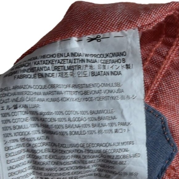 VANS Men's Button Up Shirt Oxford fabric Red Fish All Over Print Size Small - Picture 8 of 9